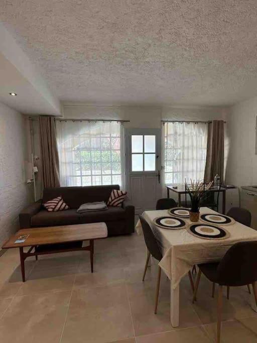 Appartement 30 M De La Plage Grimaud Extérieur photo