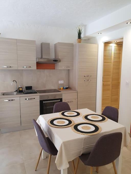 Appartement 30 M De La Plage Grimaud Extérieur photo